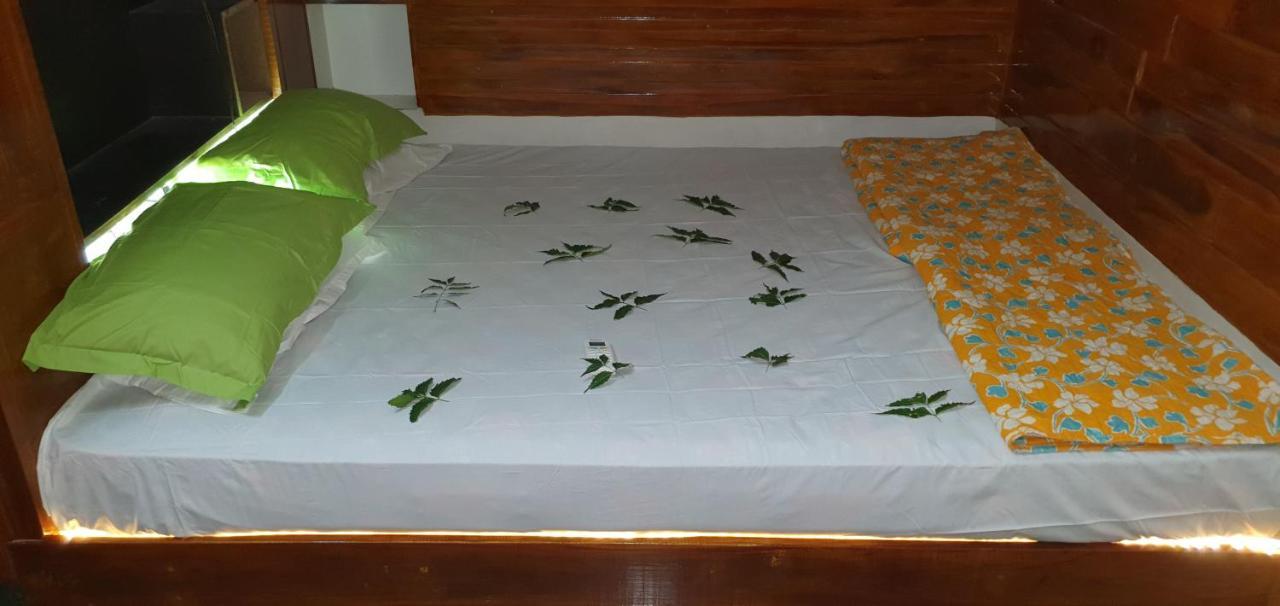 Shree Suites Kuttālam Exterior foto